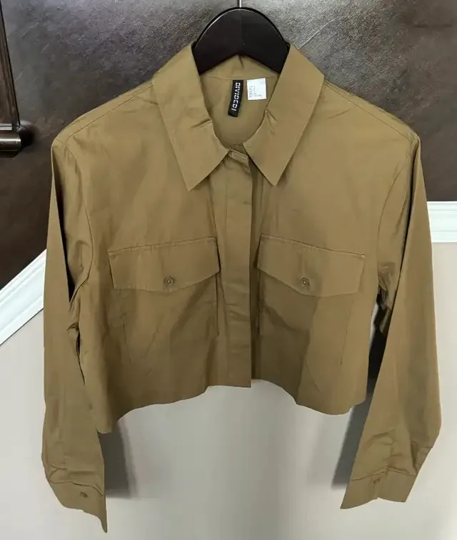 New HM Cropped Buttoned Shirt