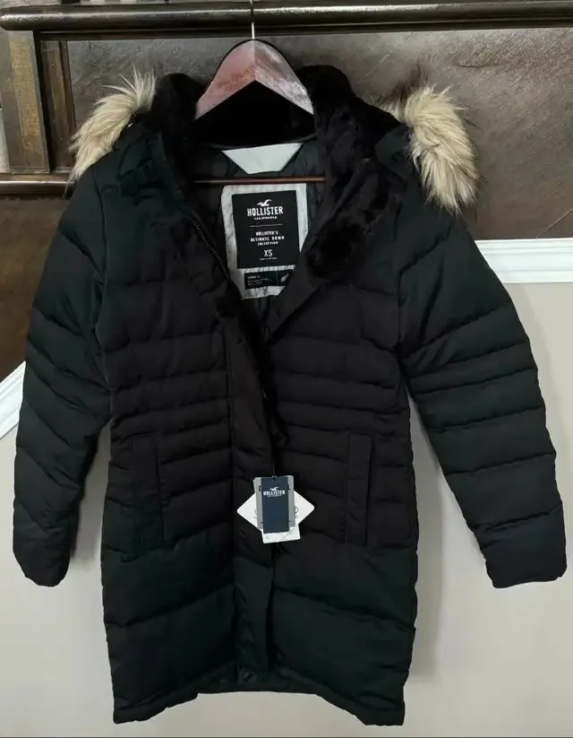 New Hollister Puffer Winter Coat image indicator(2)