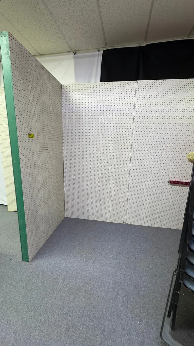 Peg Board Walls 4' x 8'