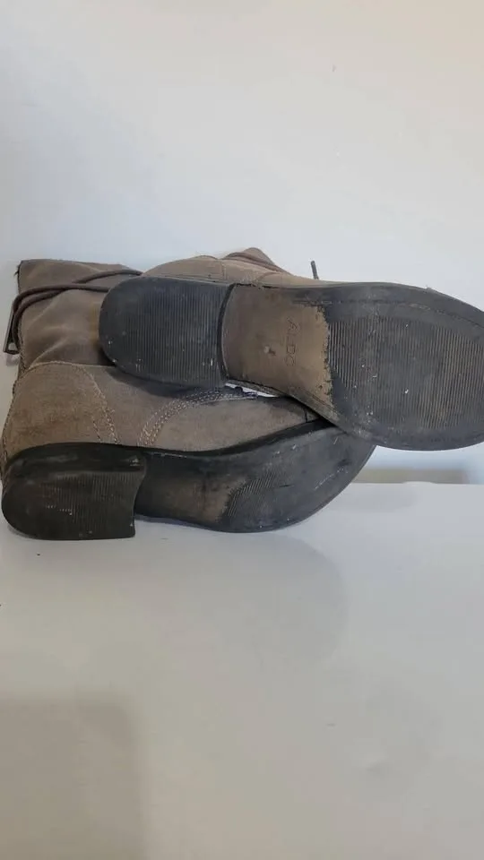 Women's size 8 Aldo Leather/Suede Combat Boots image indicator(3)