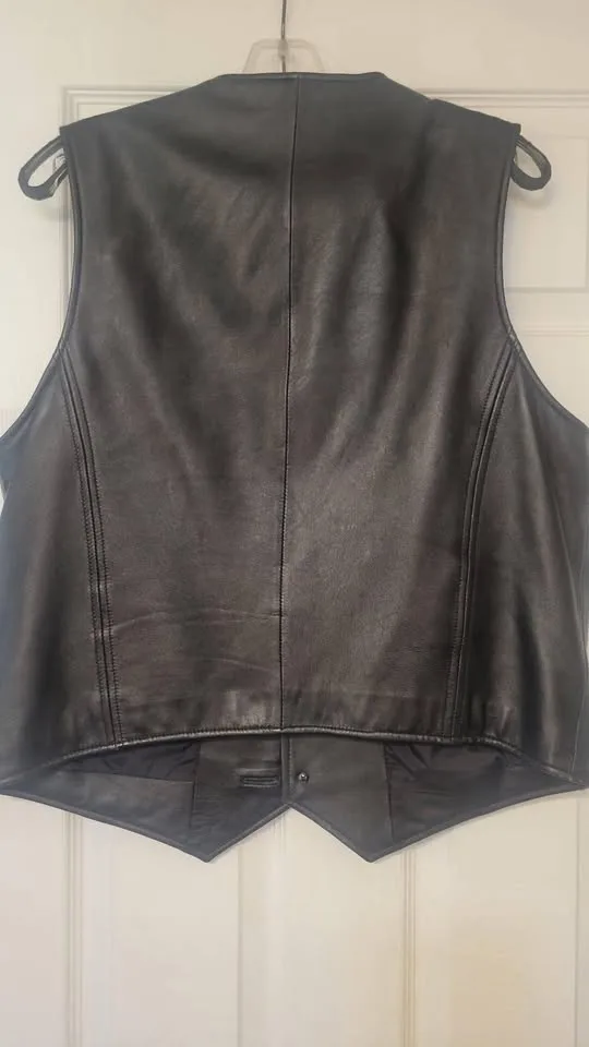 Crisp Black Leather Vest size Medium image indicator(3)