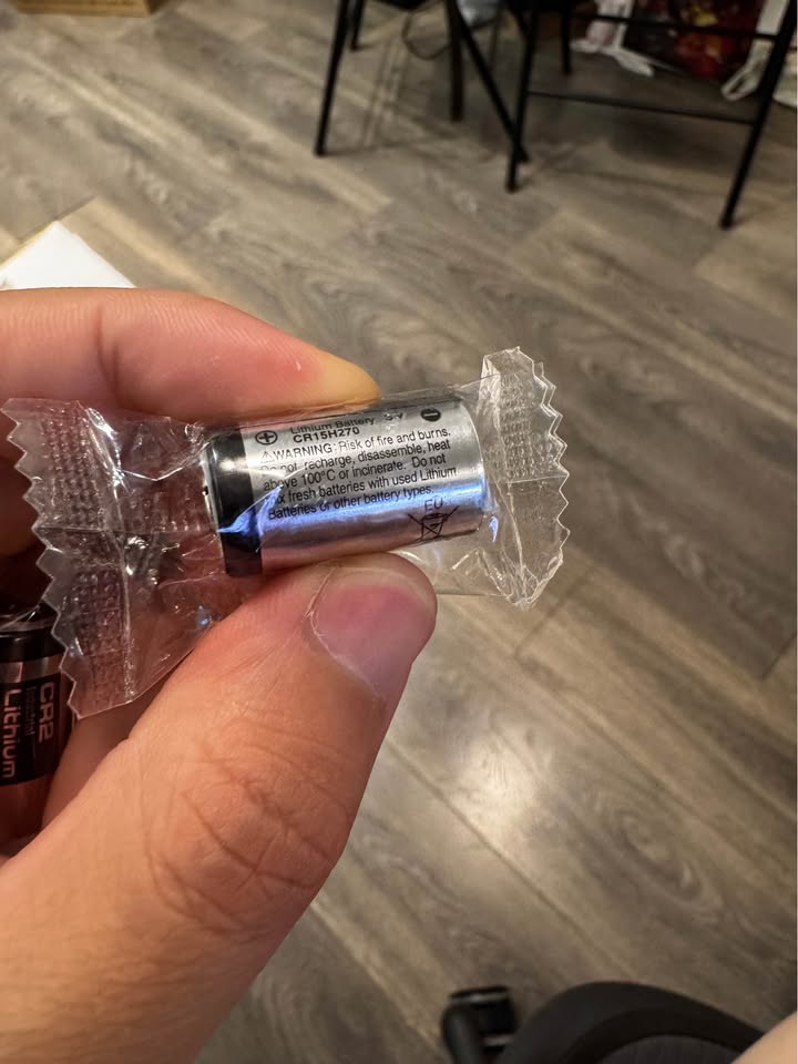 3v batteries $1 each - photo 2