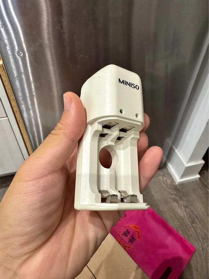 AA battery charger thumbnail