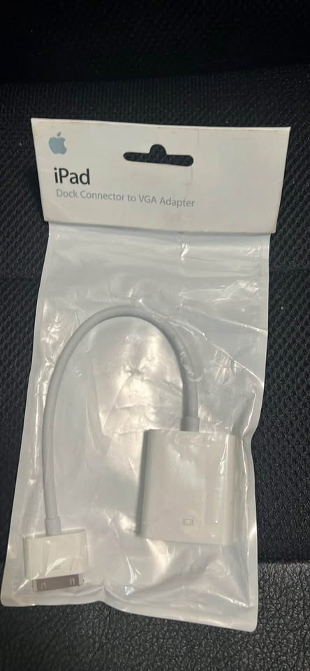 iPad Dock Connector to VGA Adapter - photo 3