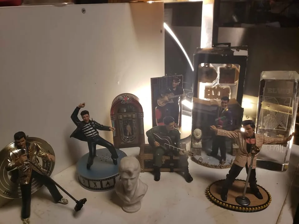 Garage Sale by Appointment Only! image indicator(7)