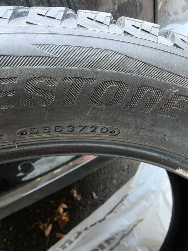 Bridgestone Blizzak 235 55 20 - photo 3