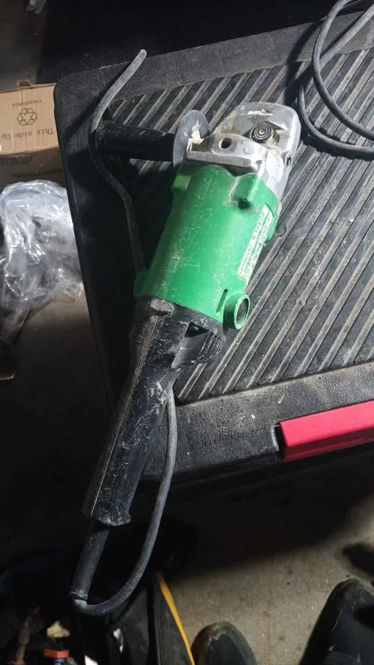 Hitachi | G13SC2 5" 11-Amp Angle Grinder image indicator(3)