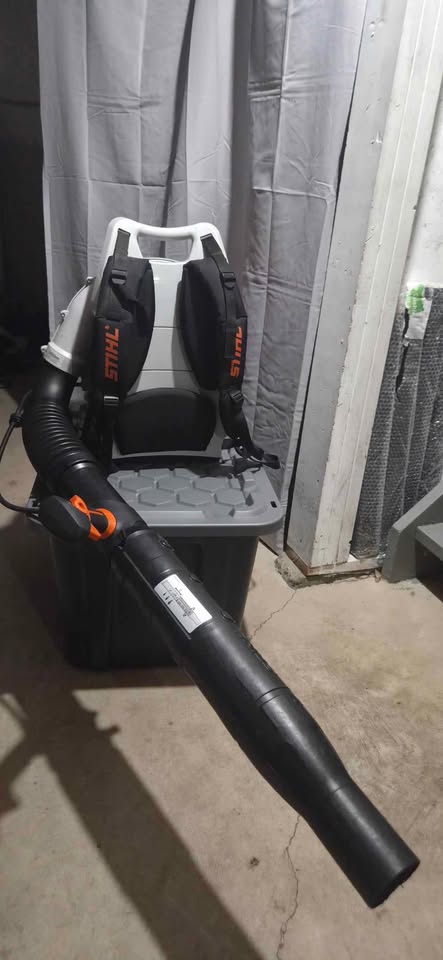 Stihl BR600 Backpack Leaf Blower - photo 3