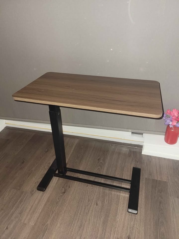 Adjustable Side Table - photo 3