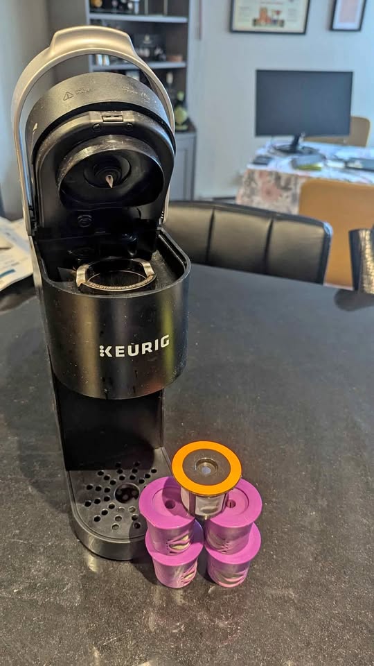 Keurig mini with reusable coffee pods