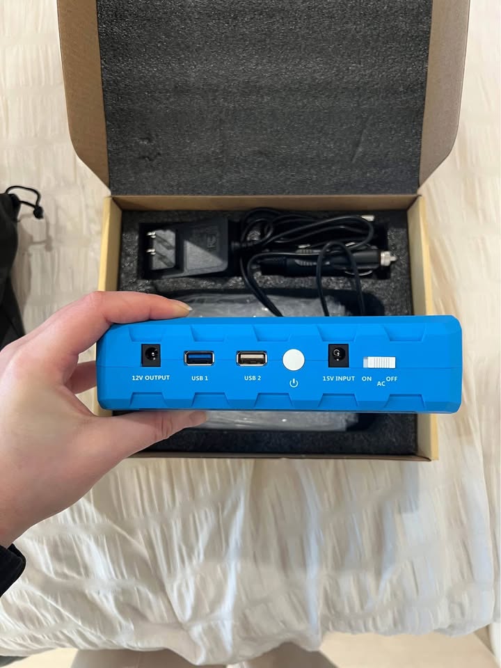 Brand new portable charger - photo 2