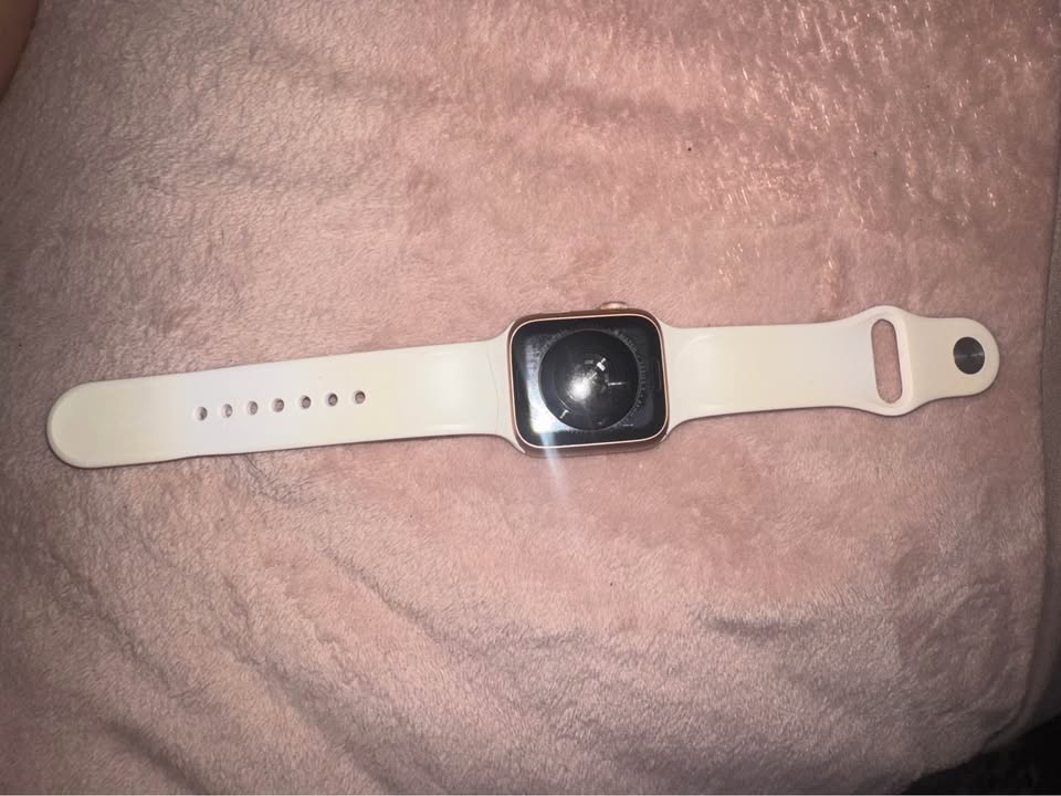 Apple Watch Series 4 - photo 3