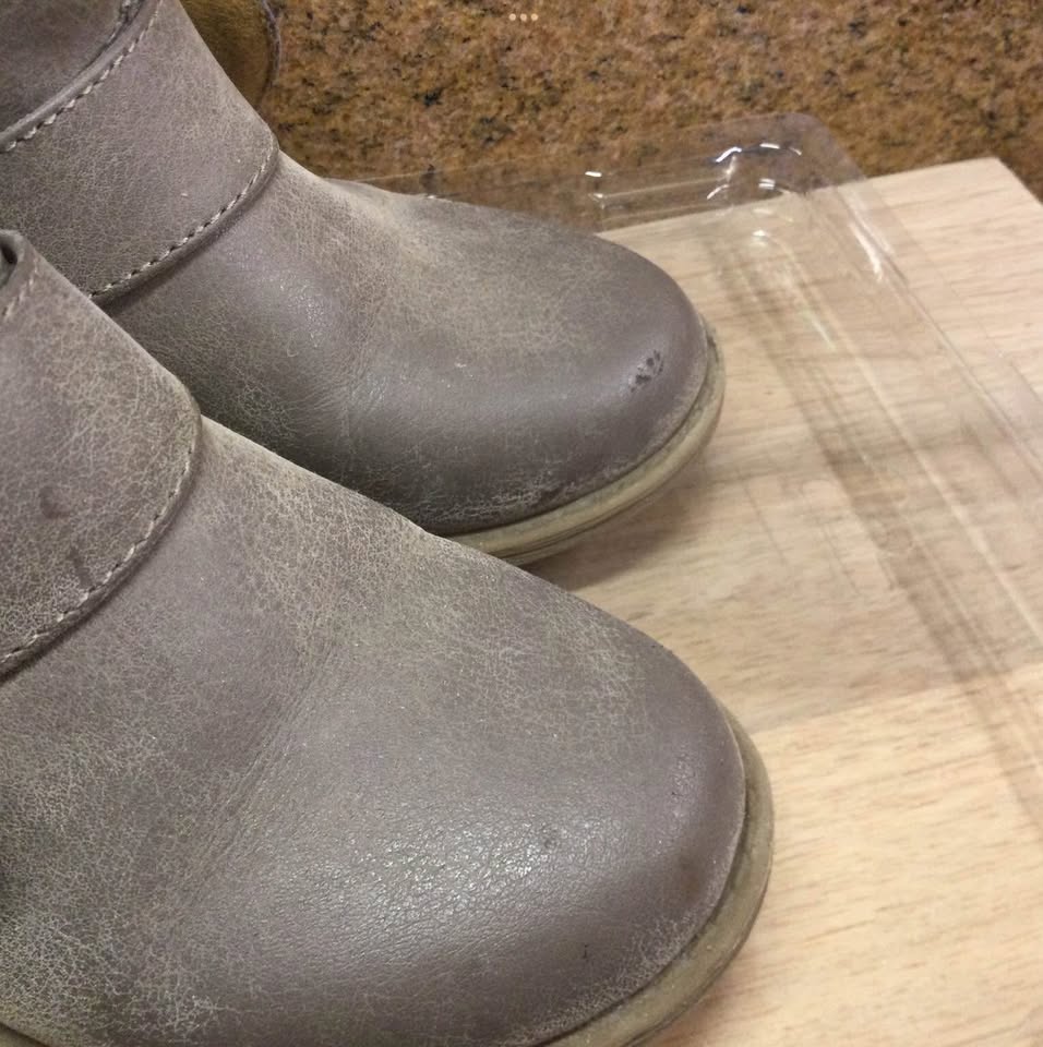 EUC Toddler Girl Boots - 8M - photo 3