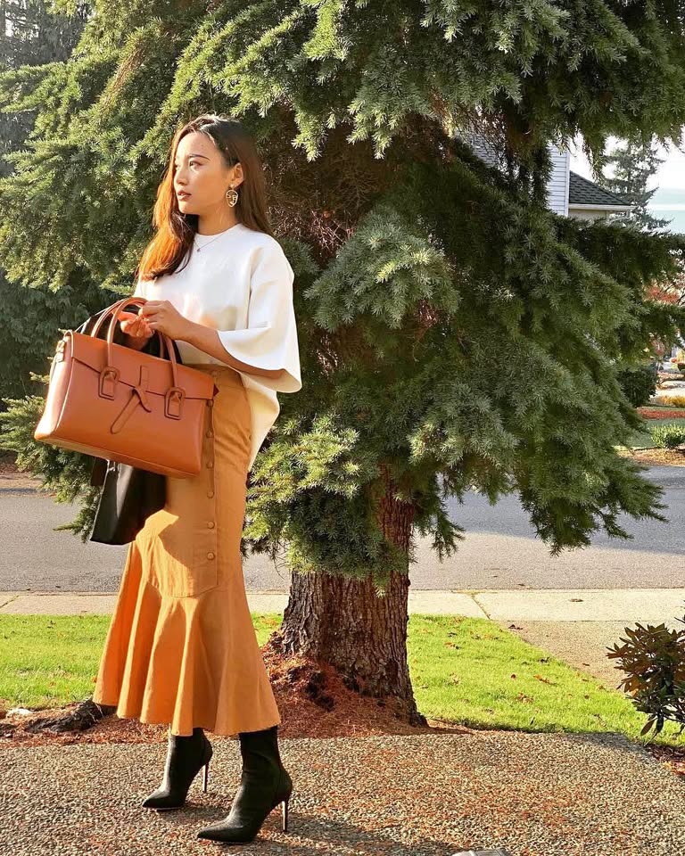 New Unitude BRIEFCASE bag laptop bag- BROWN