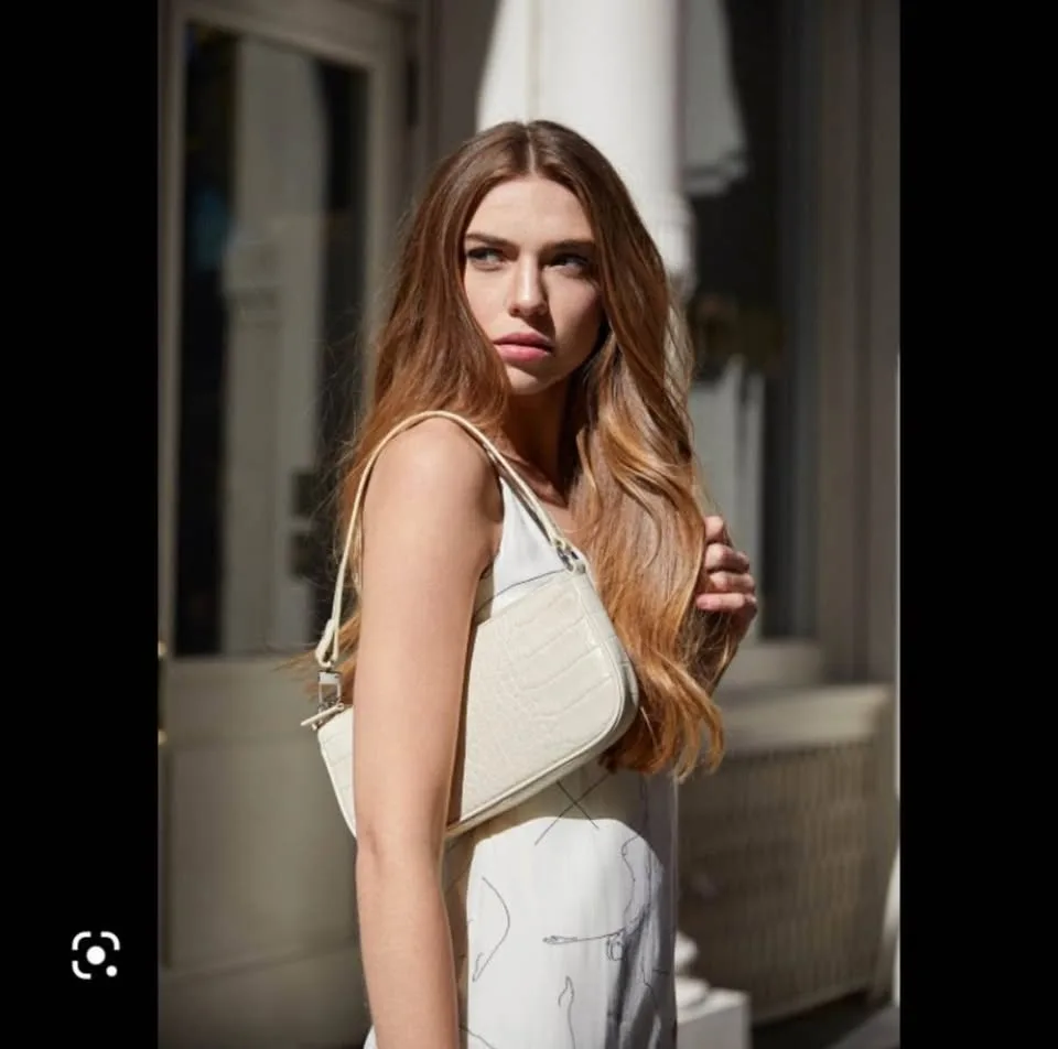 Croco Embossed leather should bag image indicator(4)