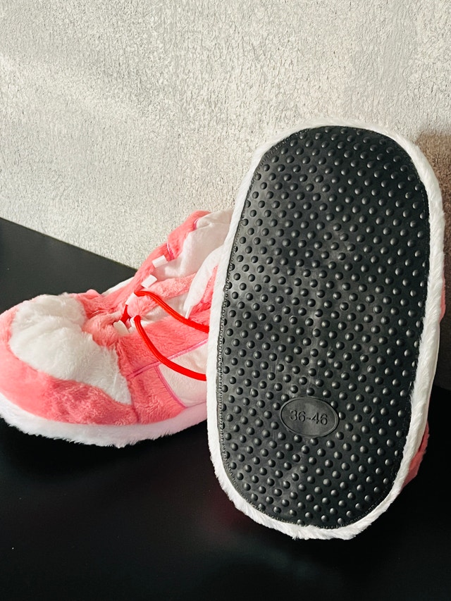 Unisex Sneaker Slippers- Size 9-10 - photo 4
