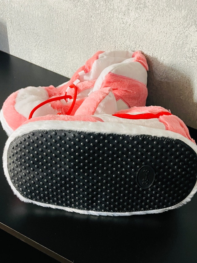 Unisex Sneaker Slippers- Size 9-10 - photo 5