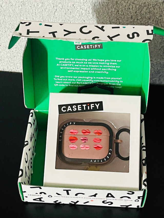 Casetify AirPods Pro Lips Case - photo 3