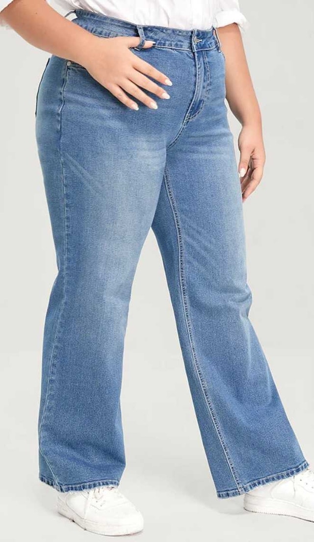 Bloomchic women relaxed fit jeans, size 18 - photo 4