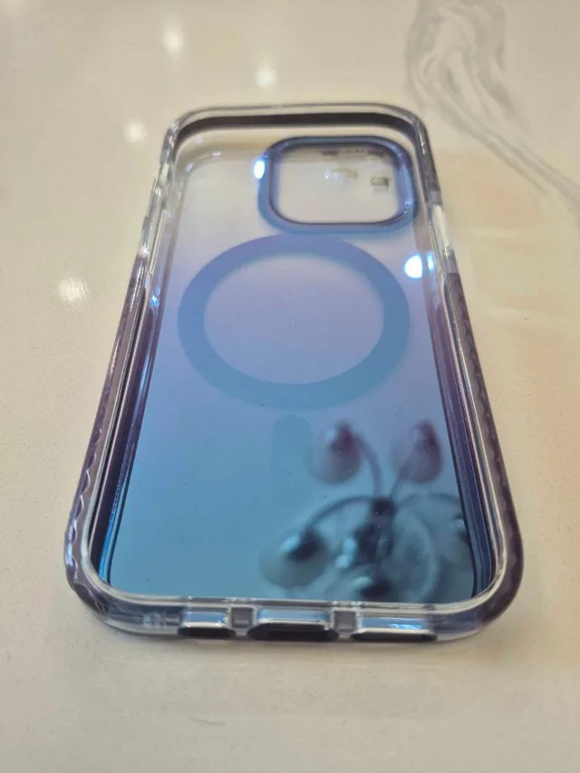 Magsafe frosted case for iPhone 14 Pro image indicator(2)