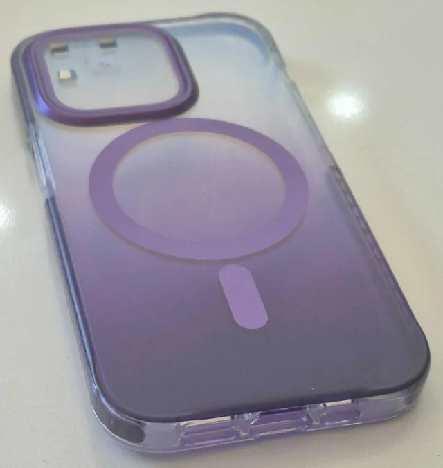 Magsafe frosted case for iPhone 14 Pro image indicator(4)