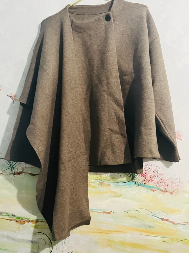 Cape Sweater! Size S - photo 3