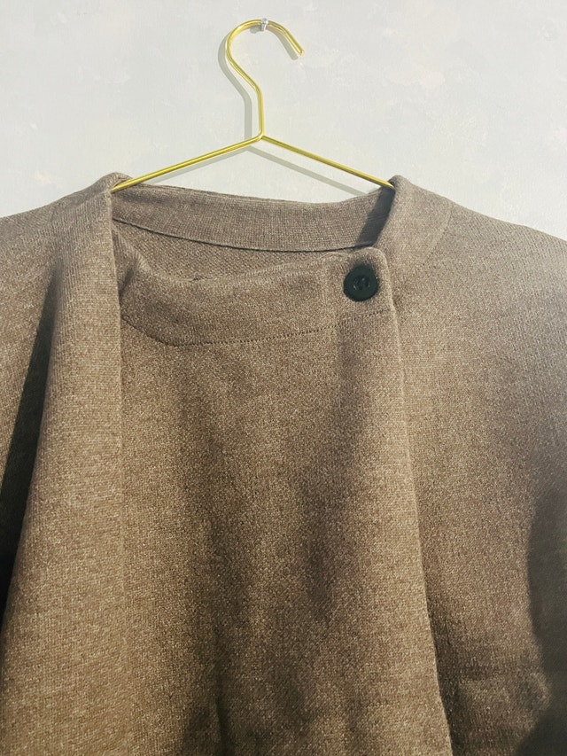 Cape Sweater! Size S - photo 4