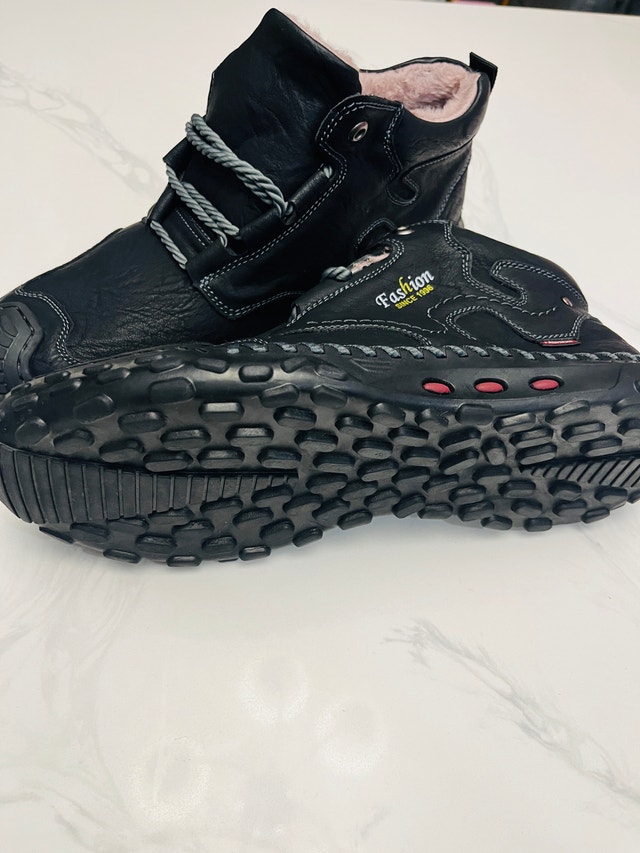 Stylish Casual Boots! Size 11 - photo 4