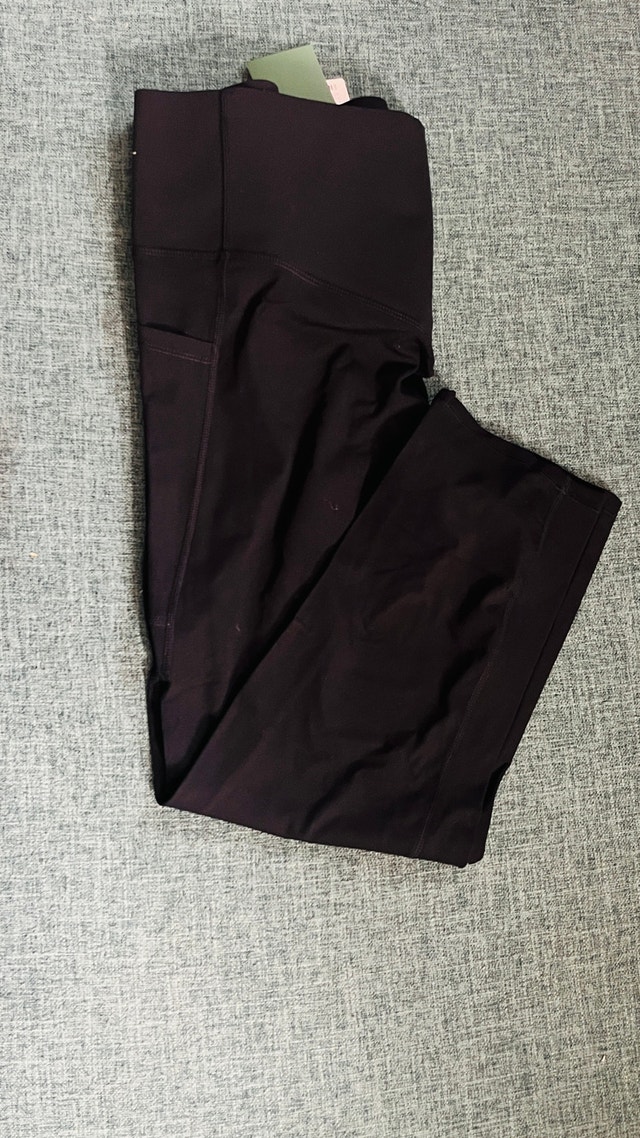Halara Capris -Size XL - photo 5