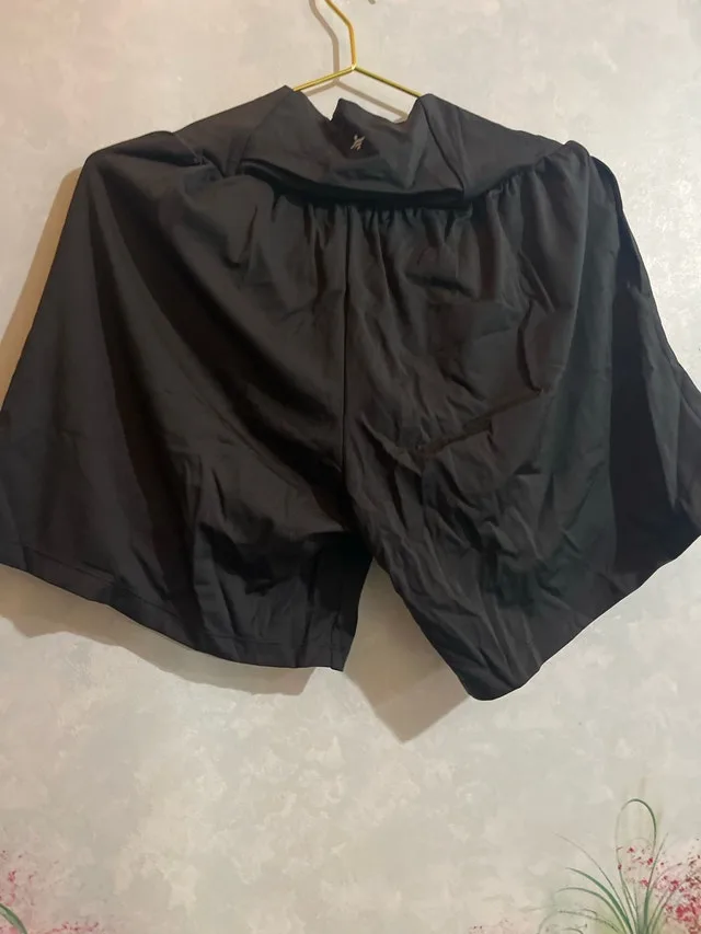 Black Halara Shorts-Size L image indicator(3)