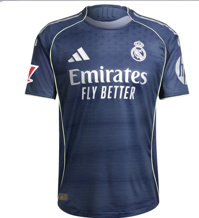 Adidas Real Madrid Jersey-Size M (Rodrygo)