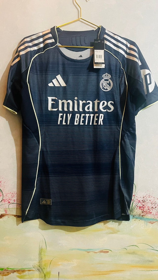 Adidas Real Madrid Jersey-Size M (Rodrygo) - photo 2