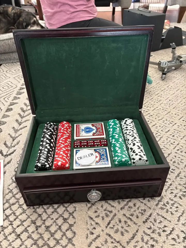 500 Piece Executive Poker Deluxe Poker Set DaVinci Chips image indicator(6)