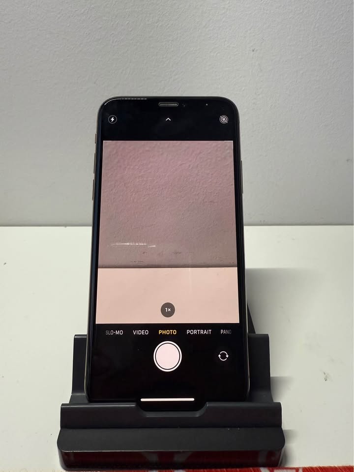 Mint iPhone Xs 64GB Rose Gold - photo 4