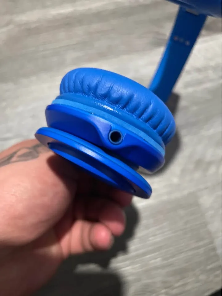 Beats Solo HDs! image indicator(3)