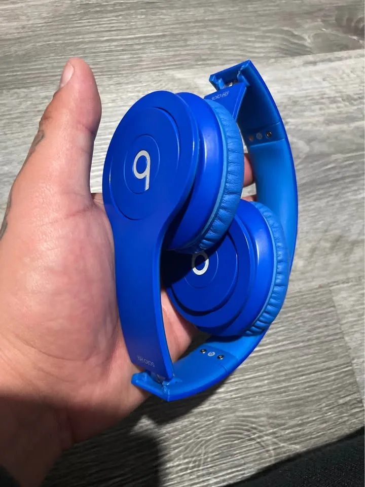 Beats Solo HDs! image indicator(4)