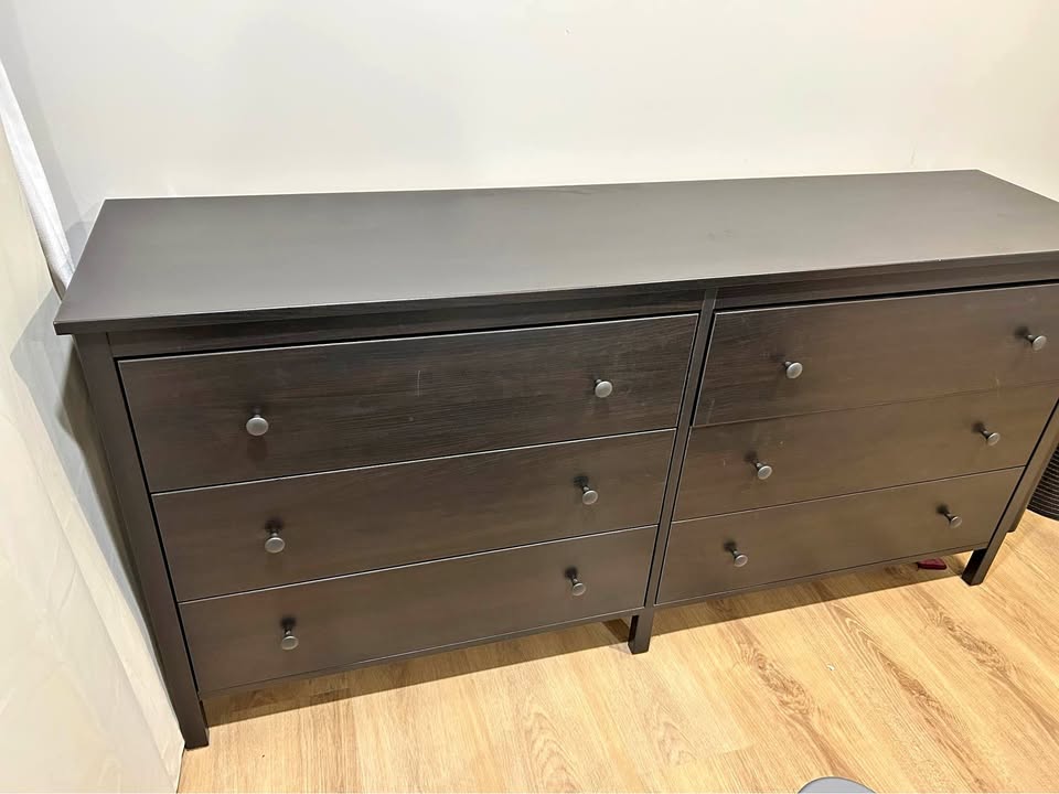 6 drawer dresser- must go