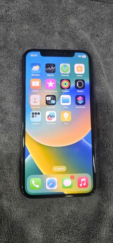 Iphone x 64gb unlocked image indicator(2)