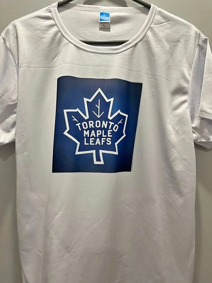New Size Large Toronto Maple Leafs T-Shirt