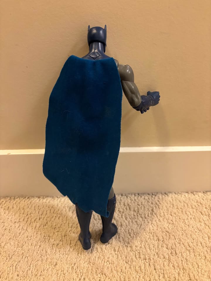 Batman figure - photo 2