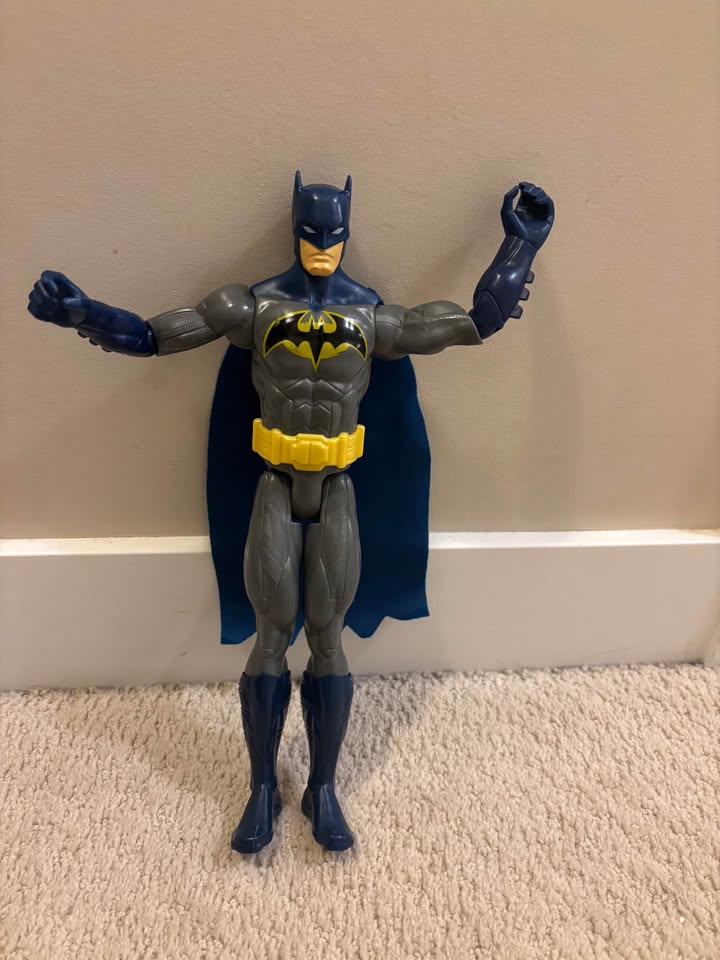 Batman figure - photo 4