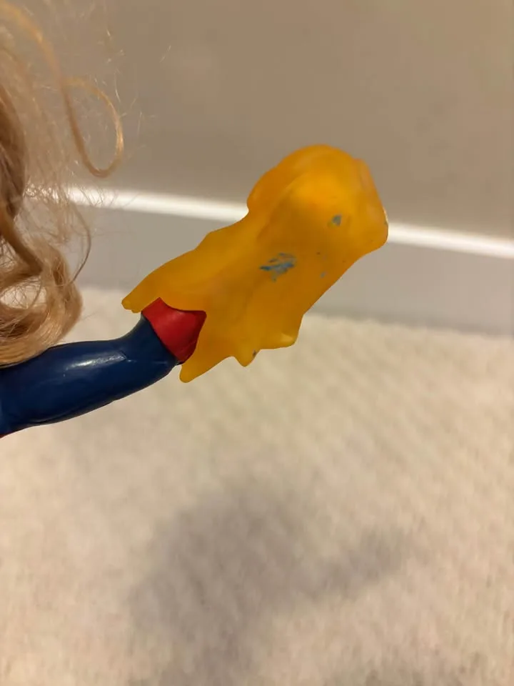 Captain Marvel figure image indicator(4)