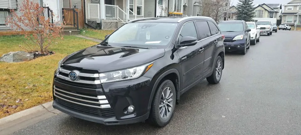 2019 Toyota Highlander Hybrid image indicator(2)