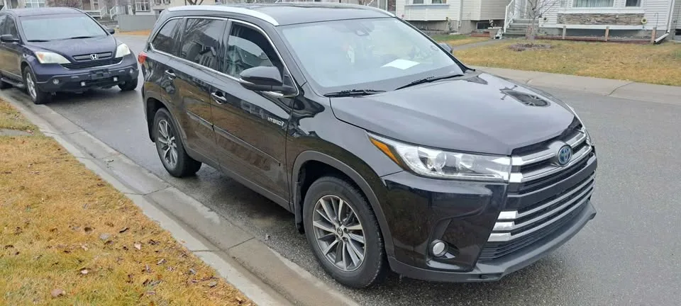 2019 Toyota Highlander Hybrid image indicator(3)