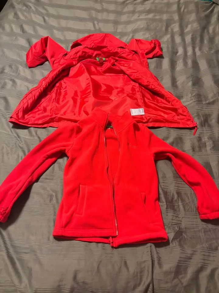 Mountain Warehouse size 9-10 (kids) jacket image indicator(6)