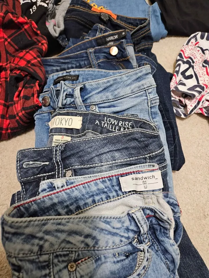 Small women clothes lots image indicator(3)