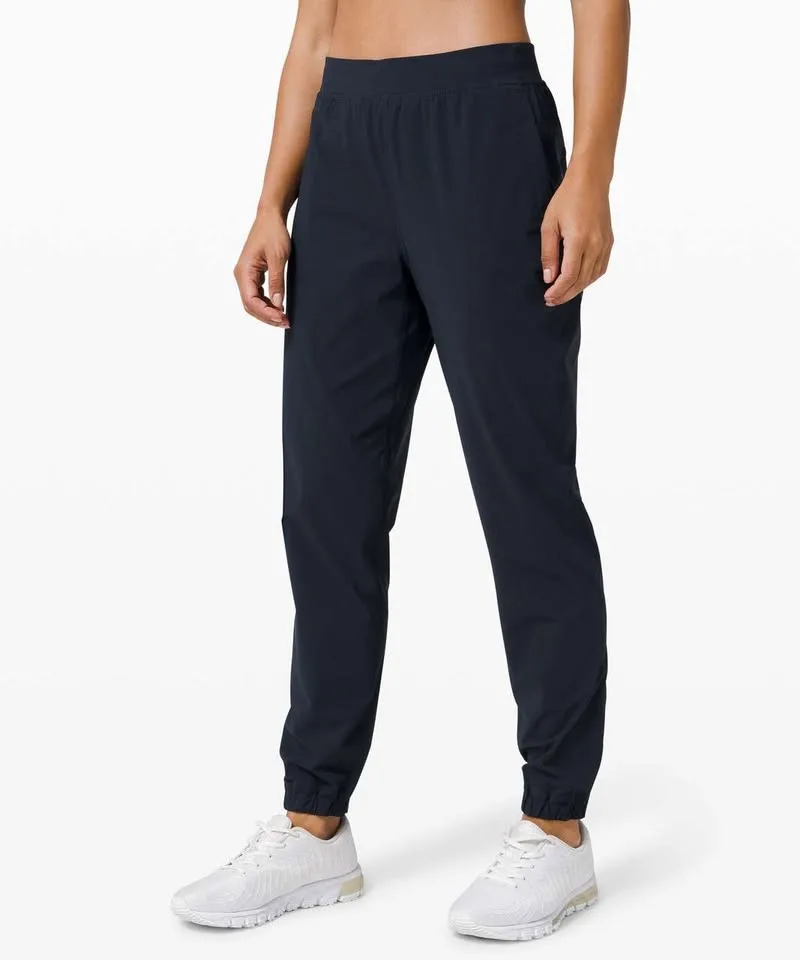 NWT adpated state jogger size 2 lululemon image indicator(2)