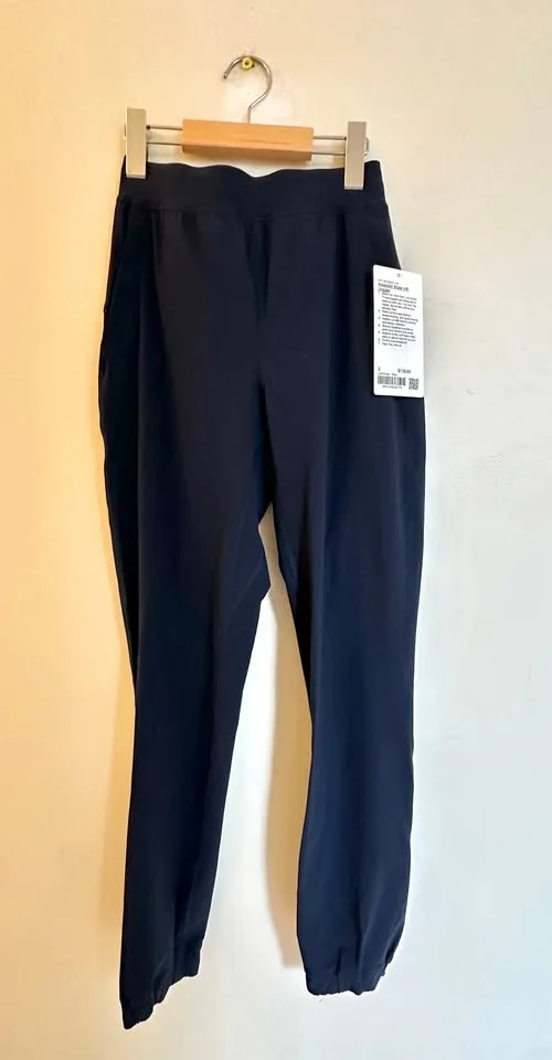 NWT adpated state jogger size 2 lululemon image indicator(5)