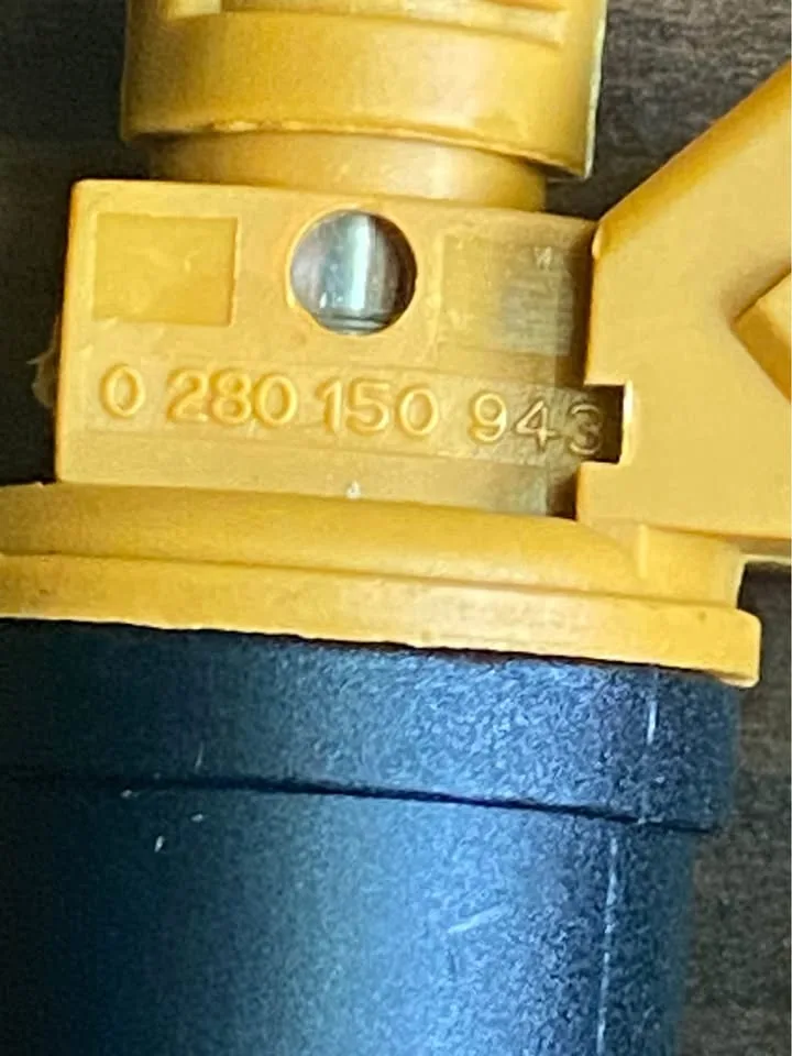 8pcs Fuel injectors for 1985-1992 corvette/￼camaro for sell image indicator(4)