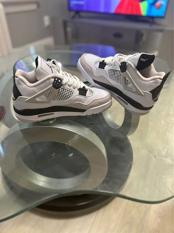 Jordan 4 military black